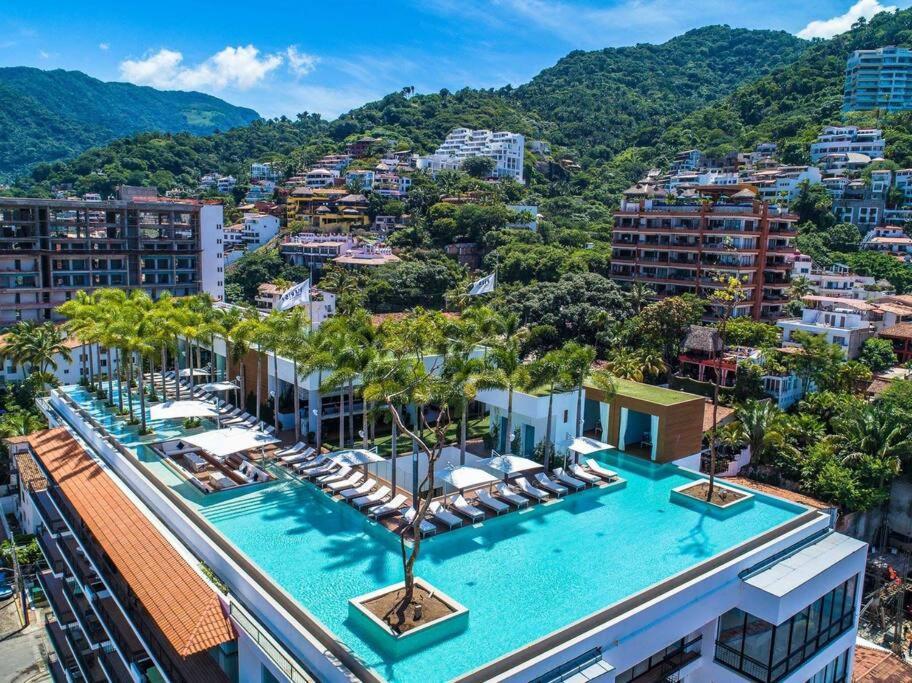 Luxury Oceanview Modern Condo بويرتو فالارتا المظهر الخارجي الصورة
