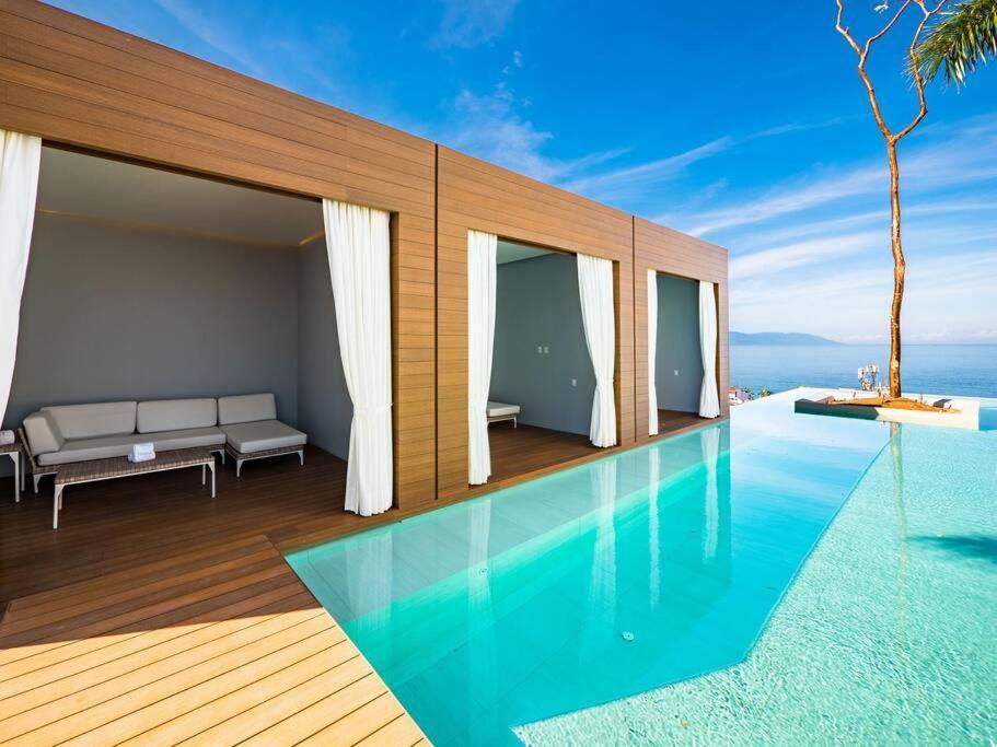 Luxury Oceanview Modern Condo بويرتو فالارتا المظهر الخارجي الصورة