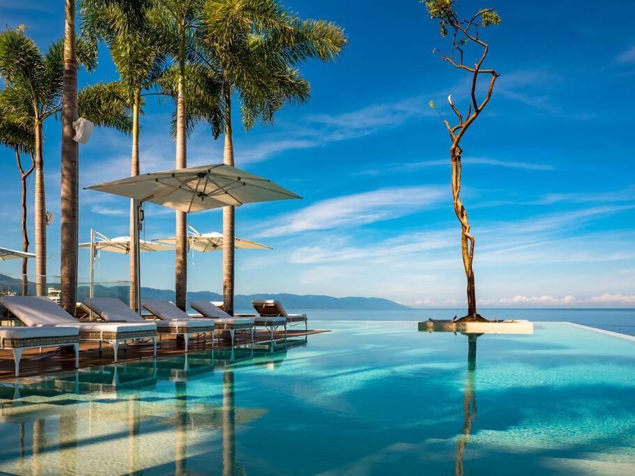 Luxury Oceanview Modern Condo بويرتو فالارتا المظهر الخارجي الصورة
