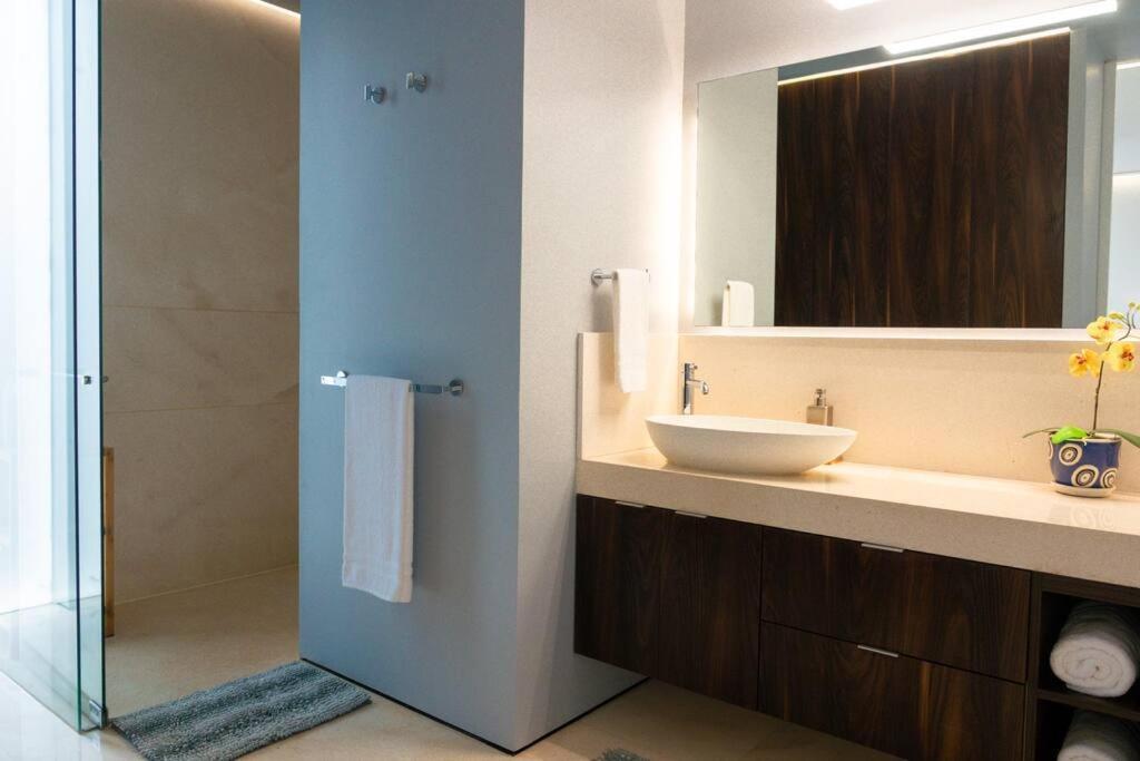 Luxury Oceanview Modern Condo بويرتو فالارتا المظهر الخارجي الصورة